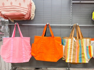 shade shore beach tote bag target 2023 5 1678650868 1678650868 scaled