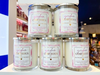 bath body works gingham single wick candles 2023 1680806263 1680806263