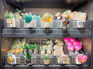 bathandbodyworks areaviewofplugin 1681831650 1681831650