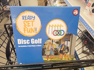 disc golf game