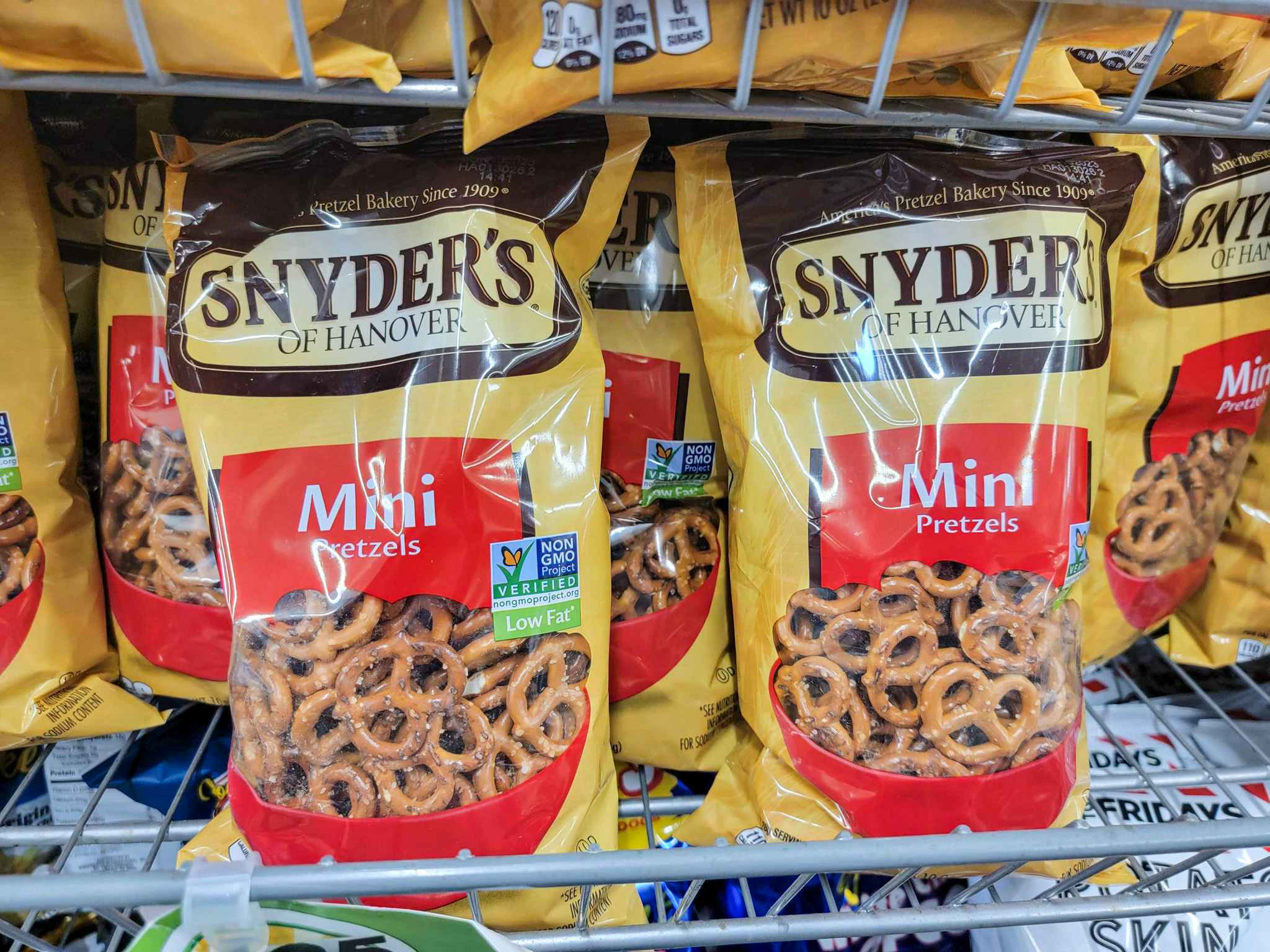 bags of snyders pretzels