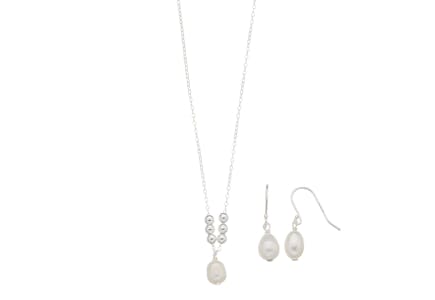 Freshwater Cultured Pearl Pendant Necklace & Drop Earring Set