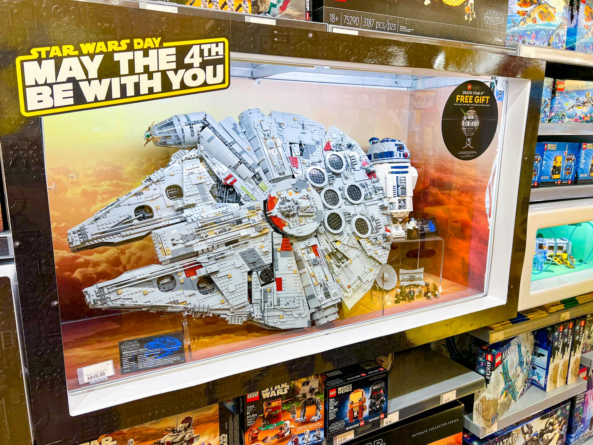 sociaal Keelholte Verrijking Lego Store Event: Star Wars Day Celebration - The Krazy Coupon Lady