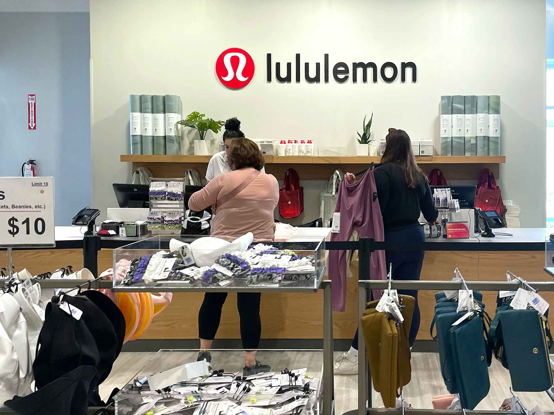 Houston Premium Outlets - #Lululemon is now open and are offering two  convenient ways to shop. Book an appt time ahead here:   OR check in at the store to receive a