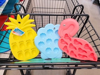 shaped ice cube trays