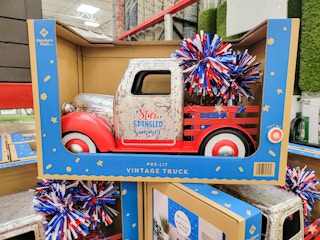 decorative pre-lit 4th of july truck
