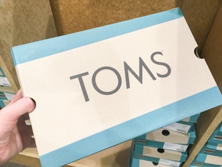 toms shoe box