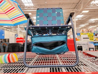 camping chair with attached cooler