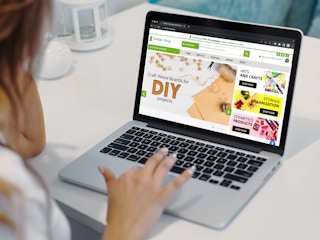 Someone shopping on the Dollar King website