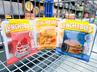 walmart lunchables d 1685723410 1685723410 scaled