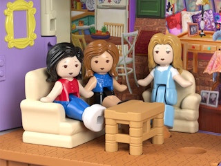 A close up on a part of the Polly Pocket Friends Compact Collectible play set
