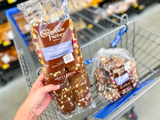 walmart the cheesecake factory brown bread 1 1692286477 1692286477 scaled