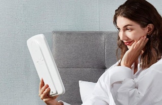 amazon magnifying makeup mirror 2023 2 1695915399 1695915400