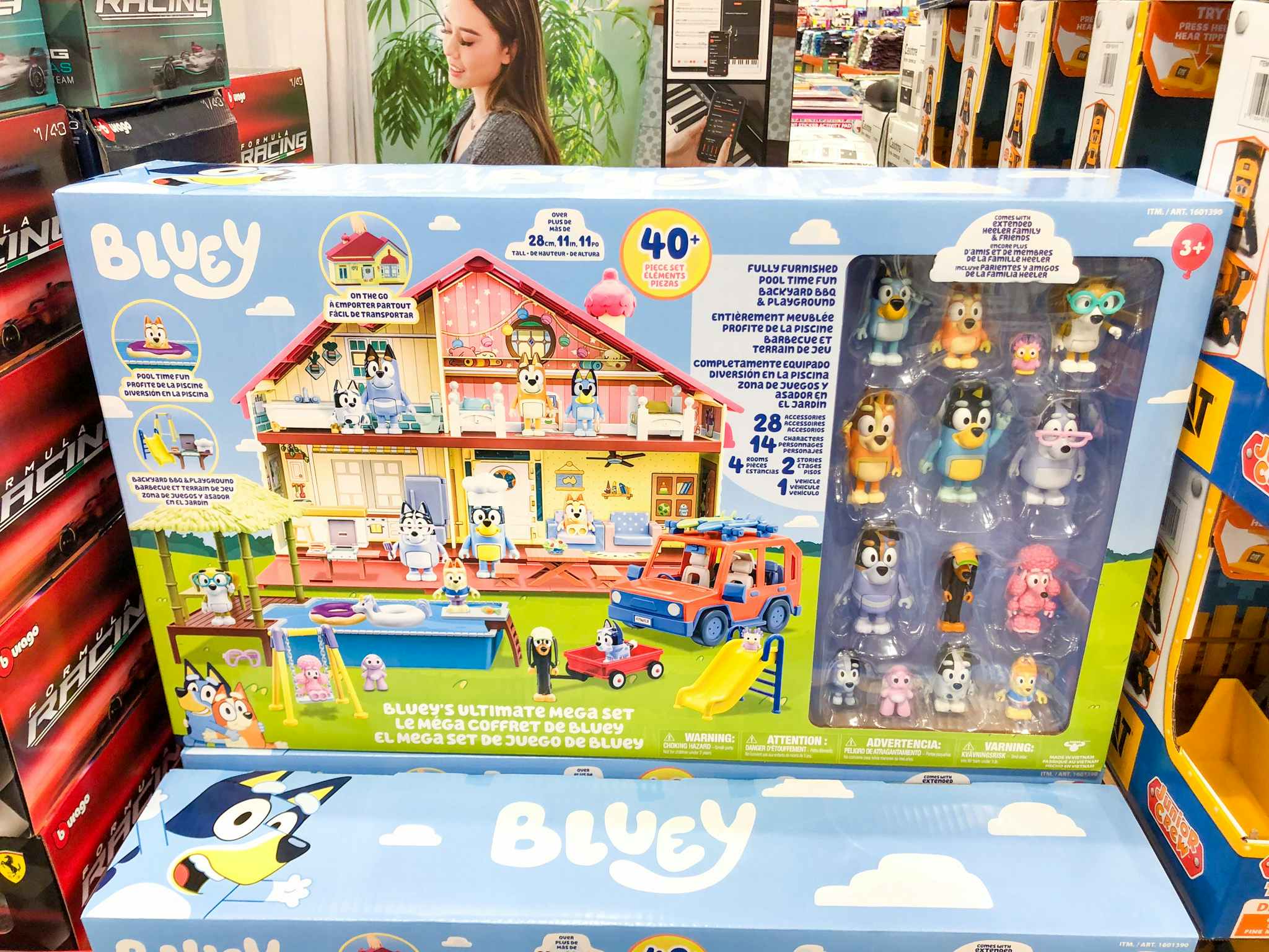Bluey Ultimate Playground Exclusive Figures and Accessories Set