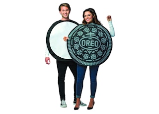 oreo costume couple halloween 1696534842 1696534842
