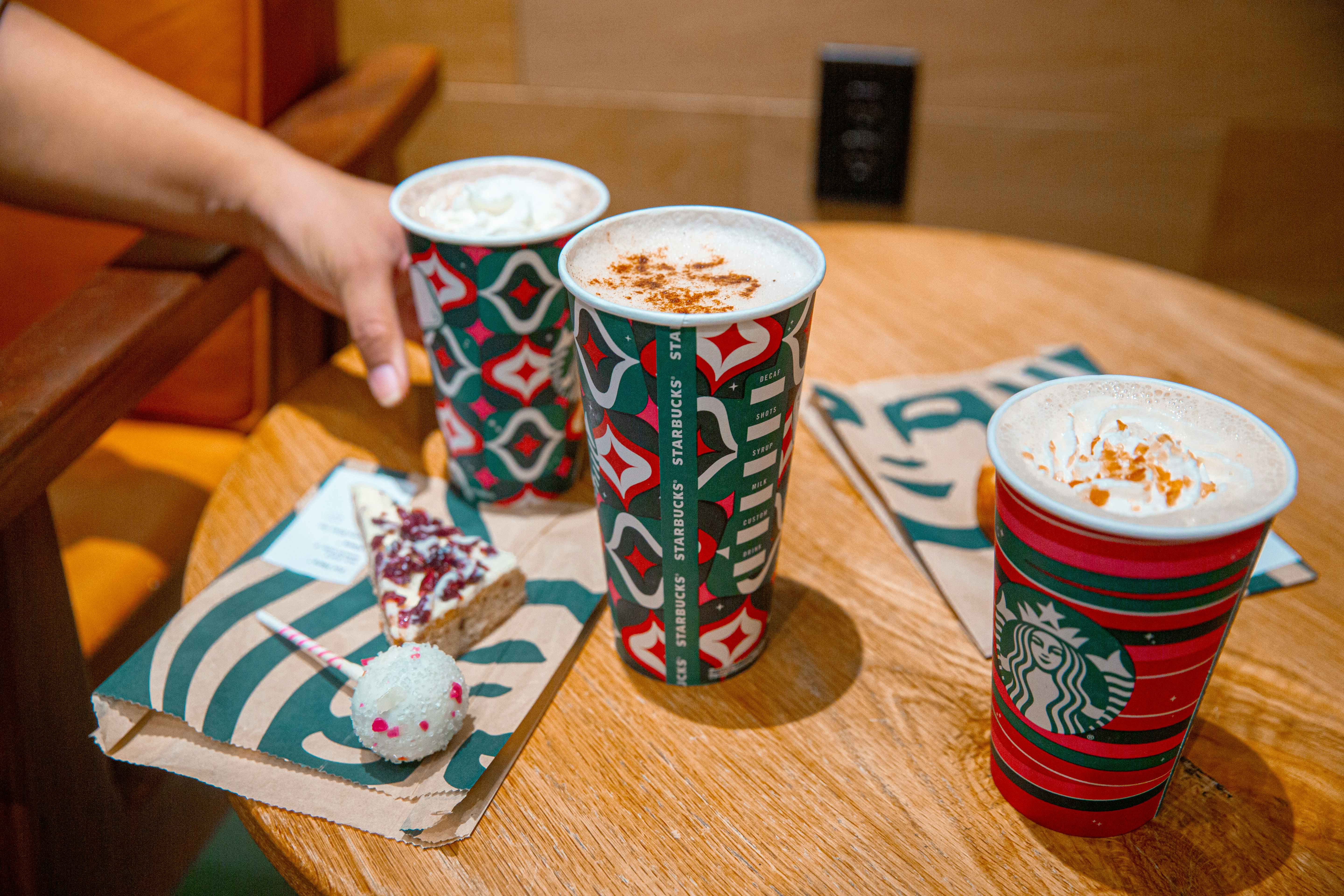 50% Off Starbucks Drinks on Thursdays (FREE Hot Chocolate on Weekends)
